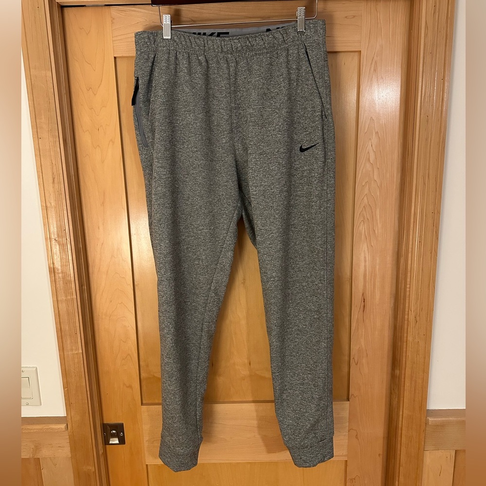 Nike Men's Gray Sweatpants